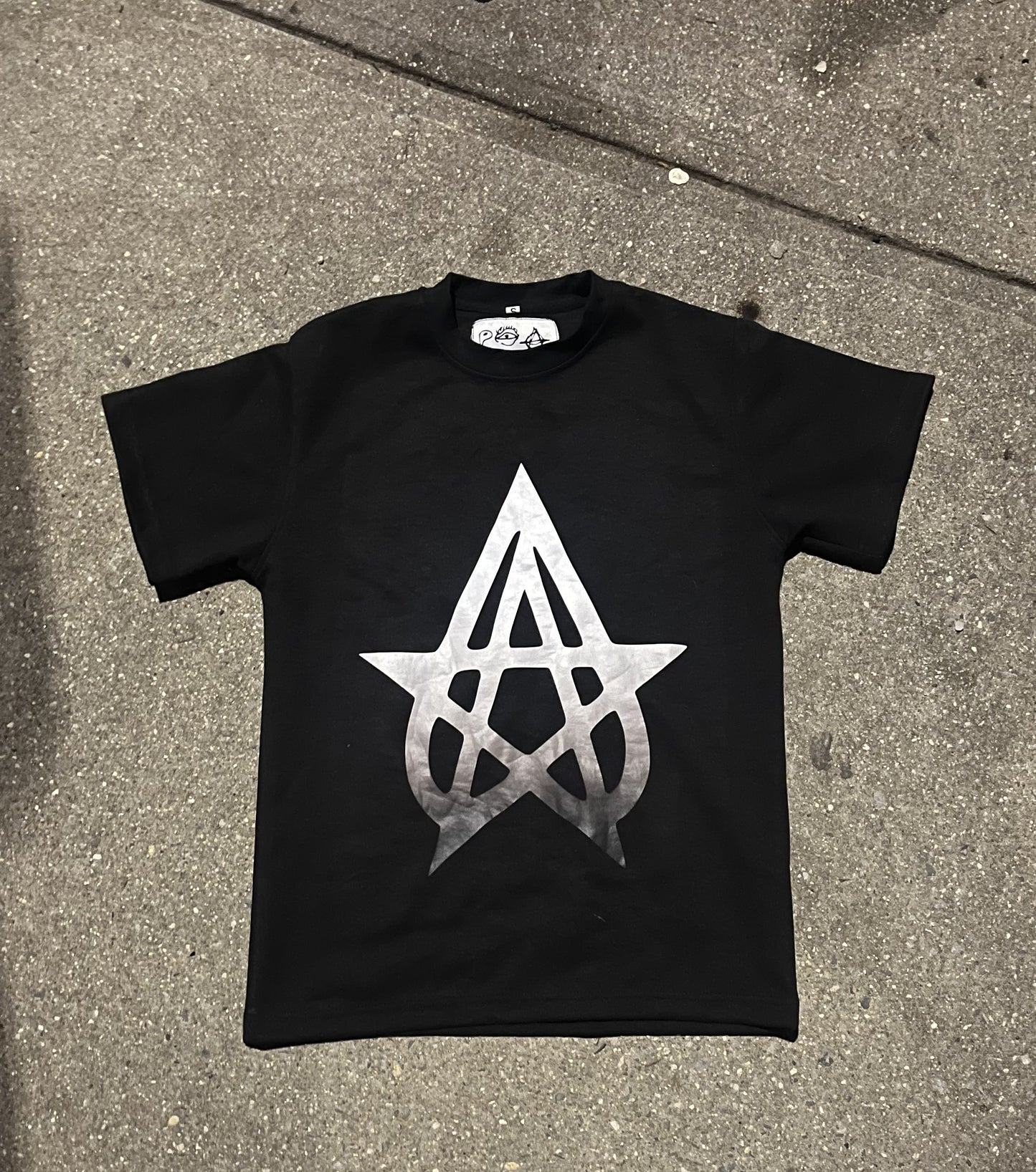 LOVE TEE